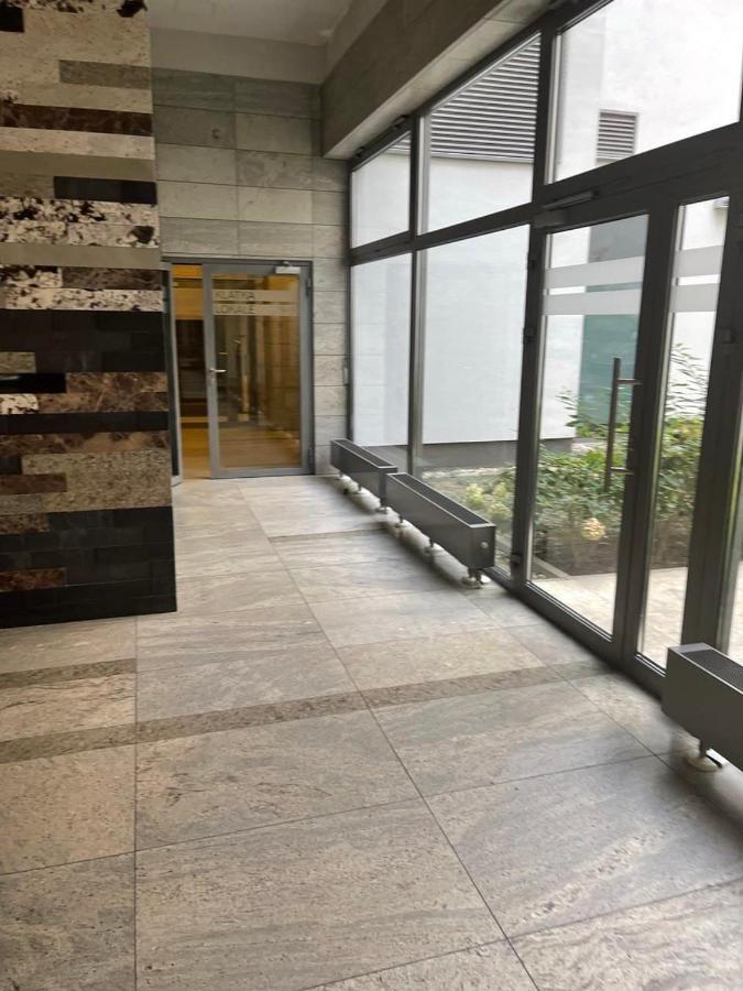 Apartament Obrzezna Airport Appartamento Varsavia Esterno foto