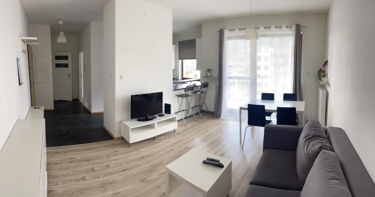 Apartament Obrzezna Airport Appartamento Varsavia Esterno foto